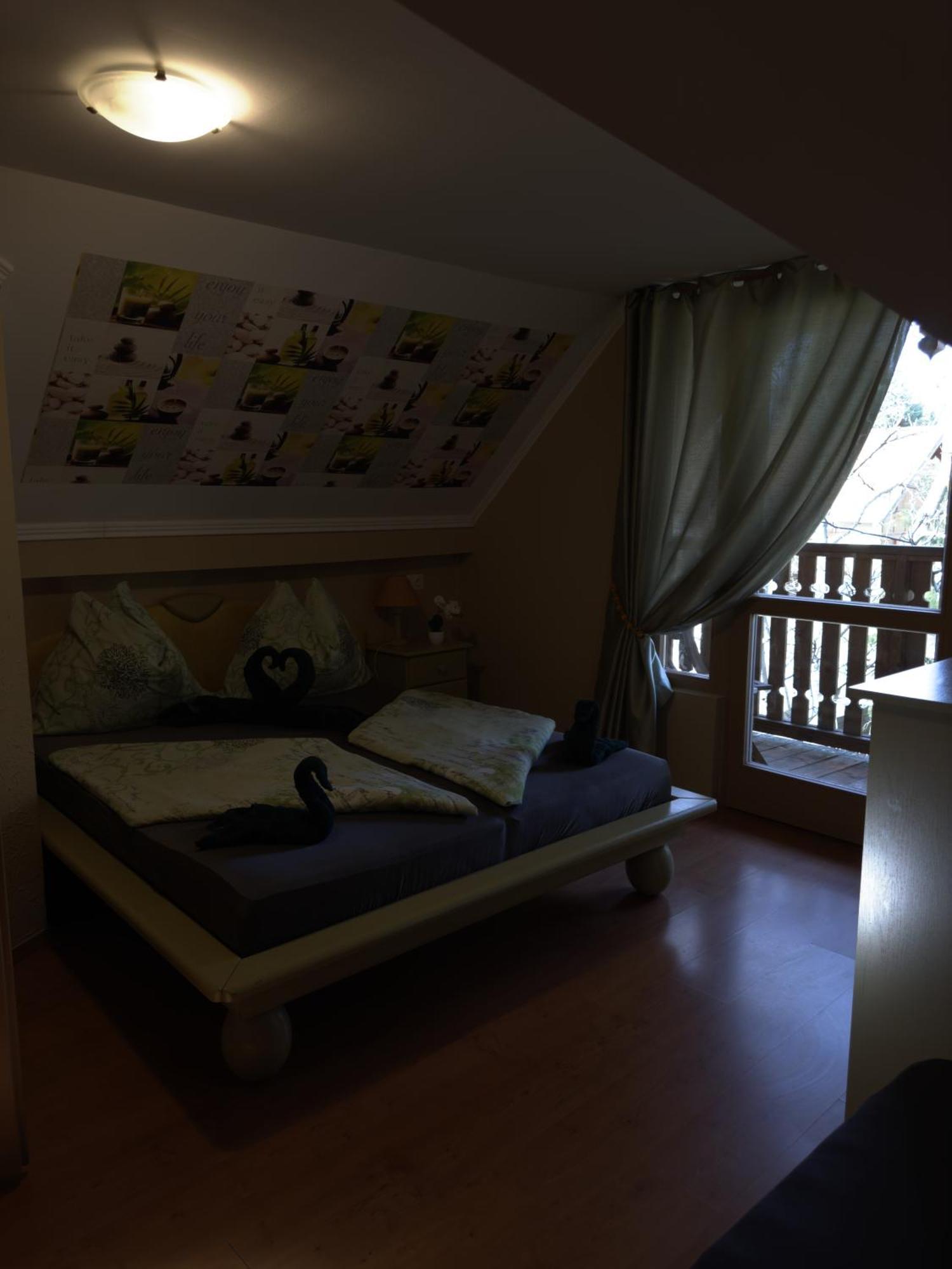 Rozsa Apartman 2 Alsóörs Kamer foto