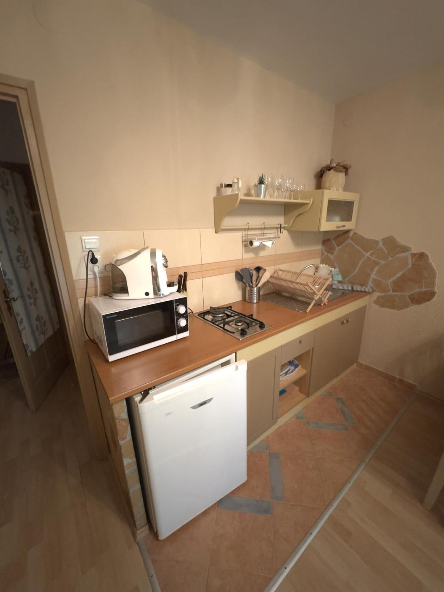 Rozsa Apartman 2 Alsóörs Kamer foto