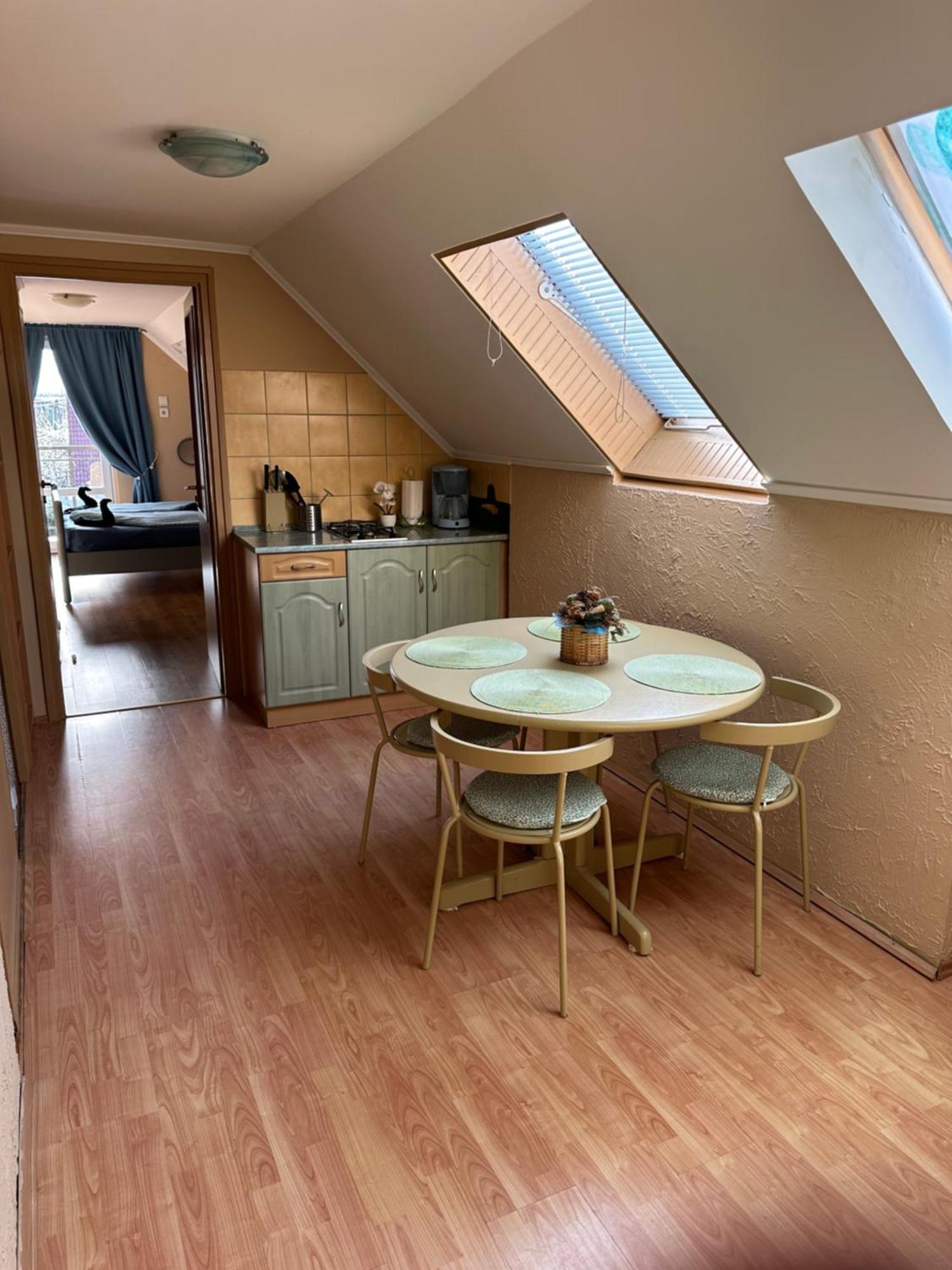 Rozsa Apartman 2 Alsóörs Kamer foto